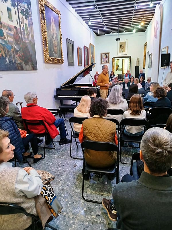 Presentación con cierto de piano Presentación con cierto de piano